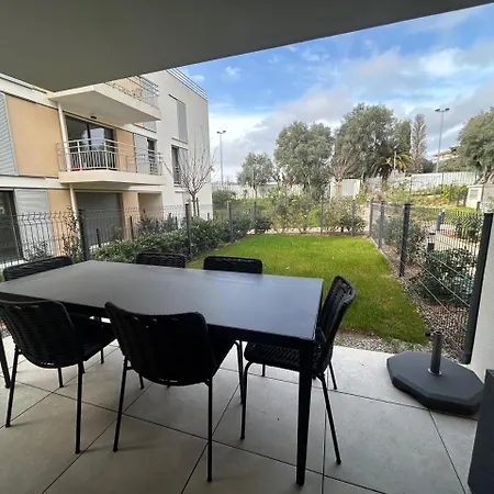 Jardin Secret C01 Apartment